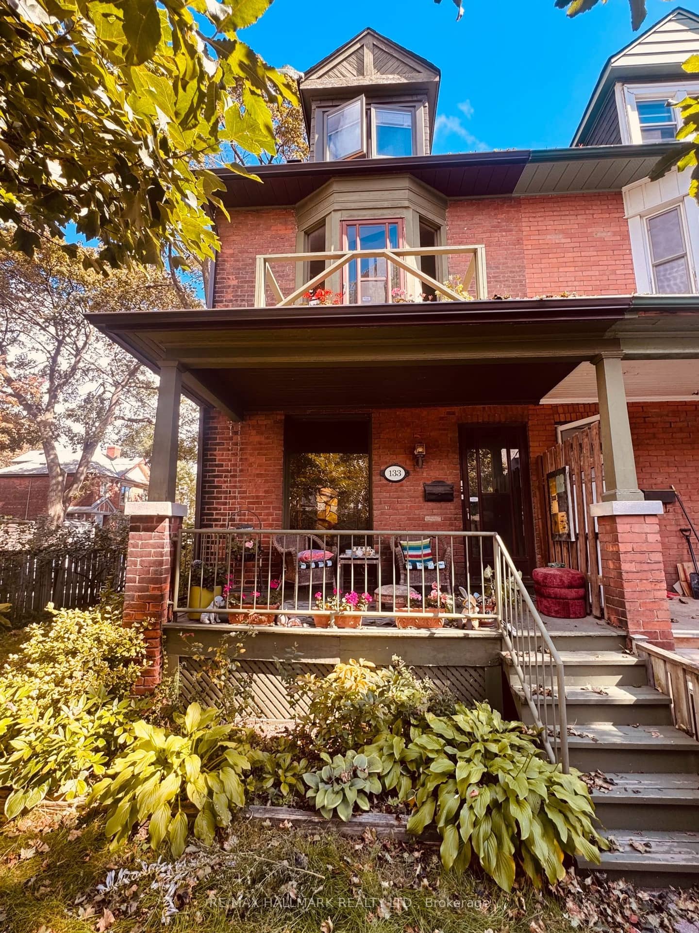 133 Hampton Avenue, Toronto, ON M4K 2Z2
