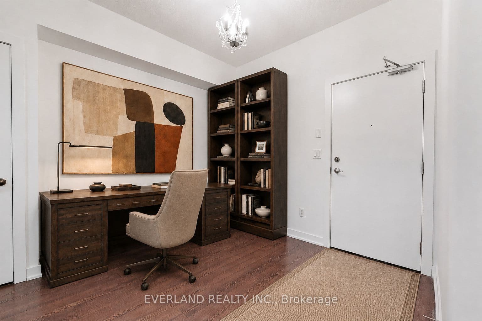 20 Bruyeres Mews 201, Toronto, ON M5V 0G8