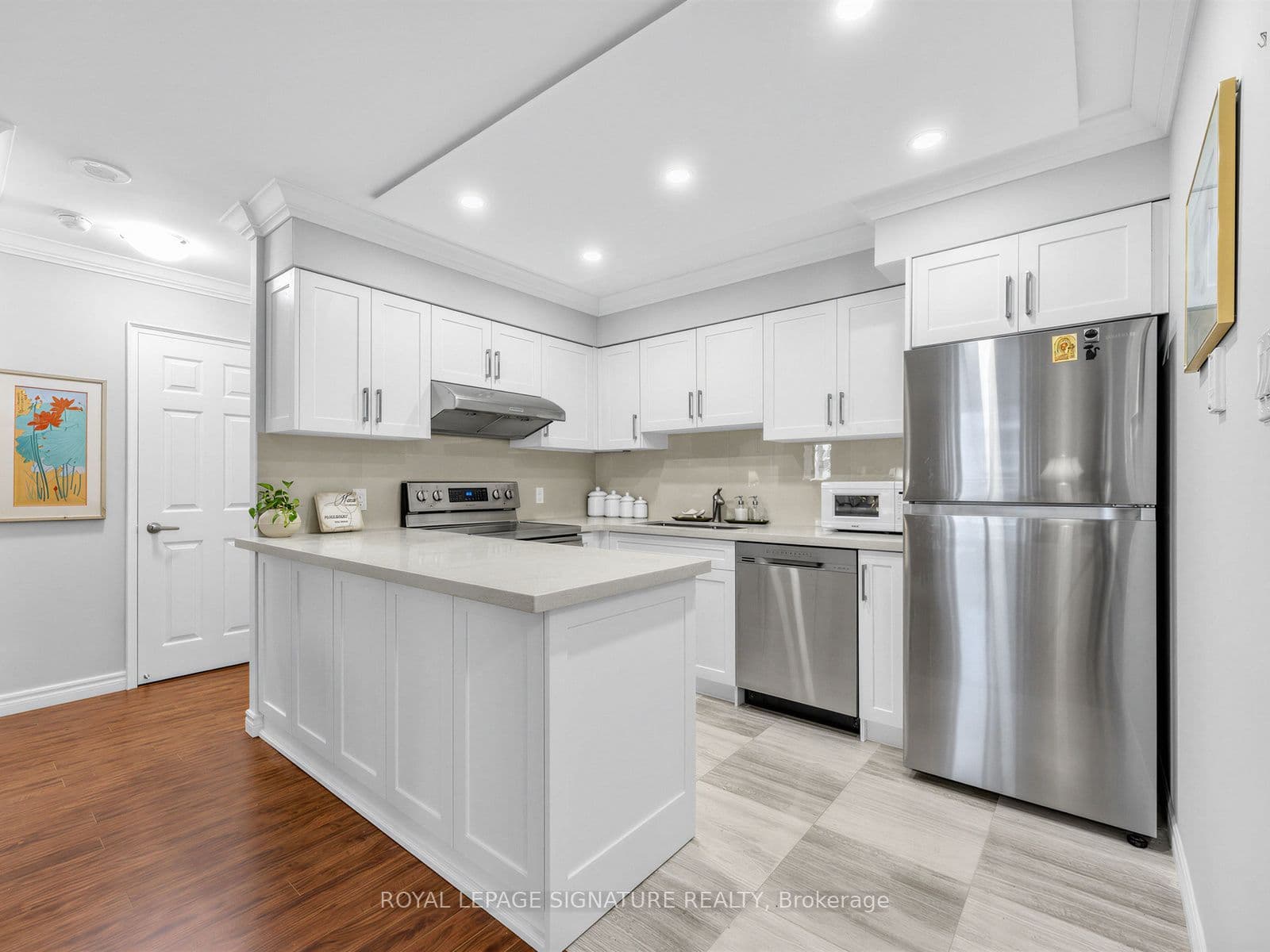 256 Doris Avenue 1711, Toronto, ON N2N 6X8