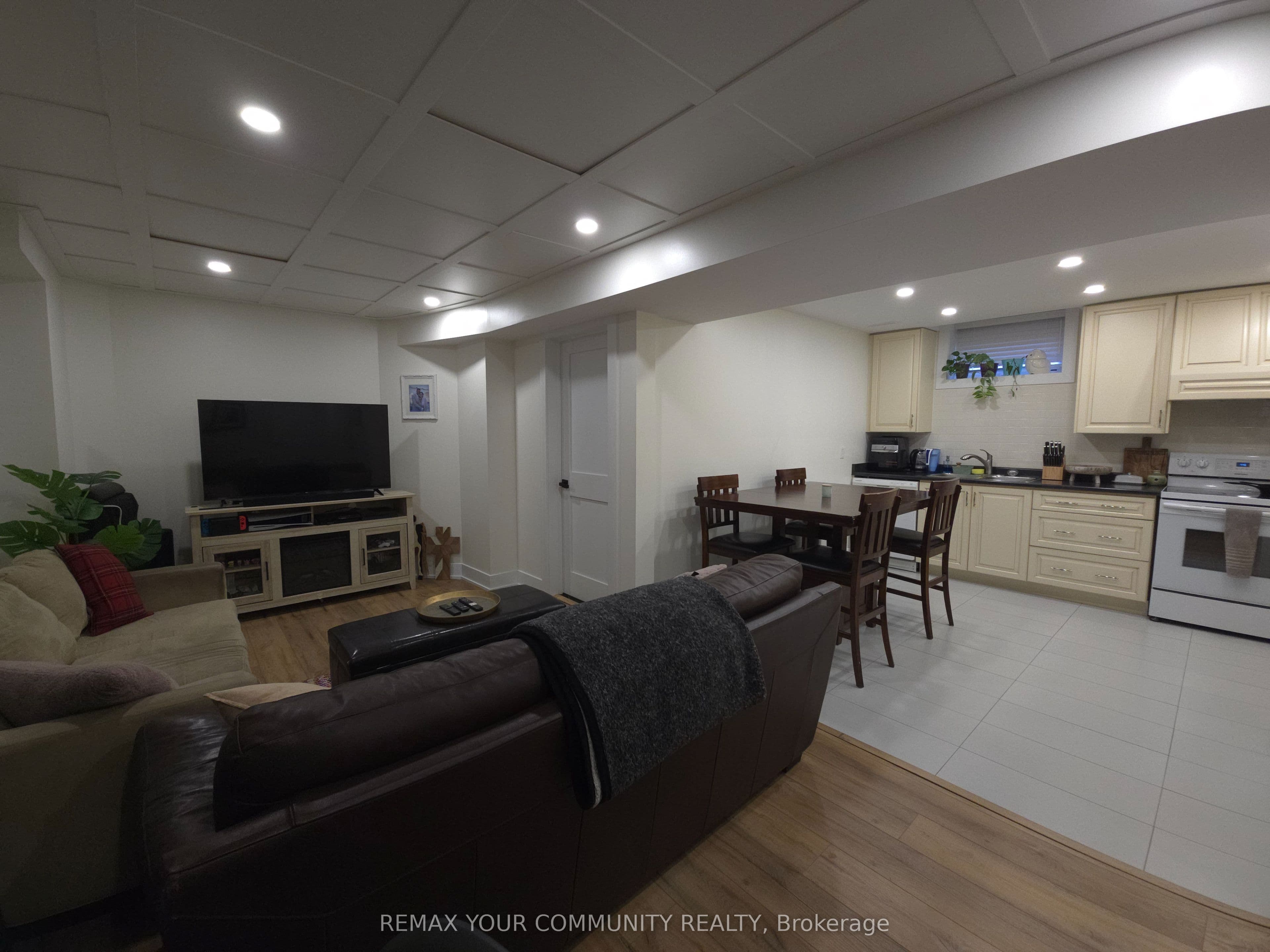171 Dolores Crescent Basement, Vaughan, ON L4H 1C9