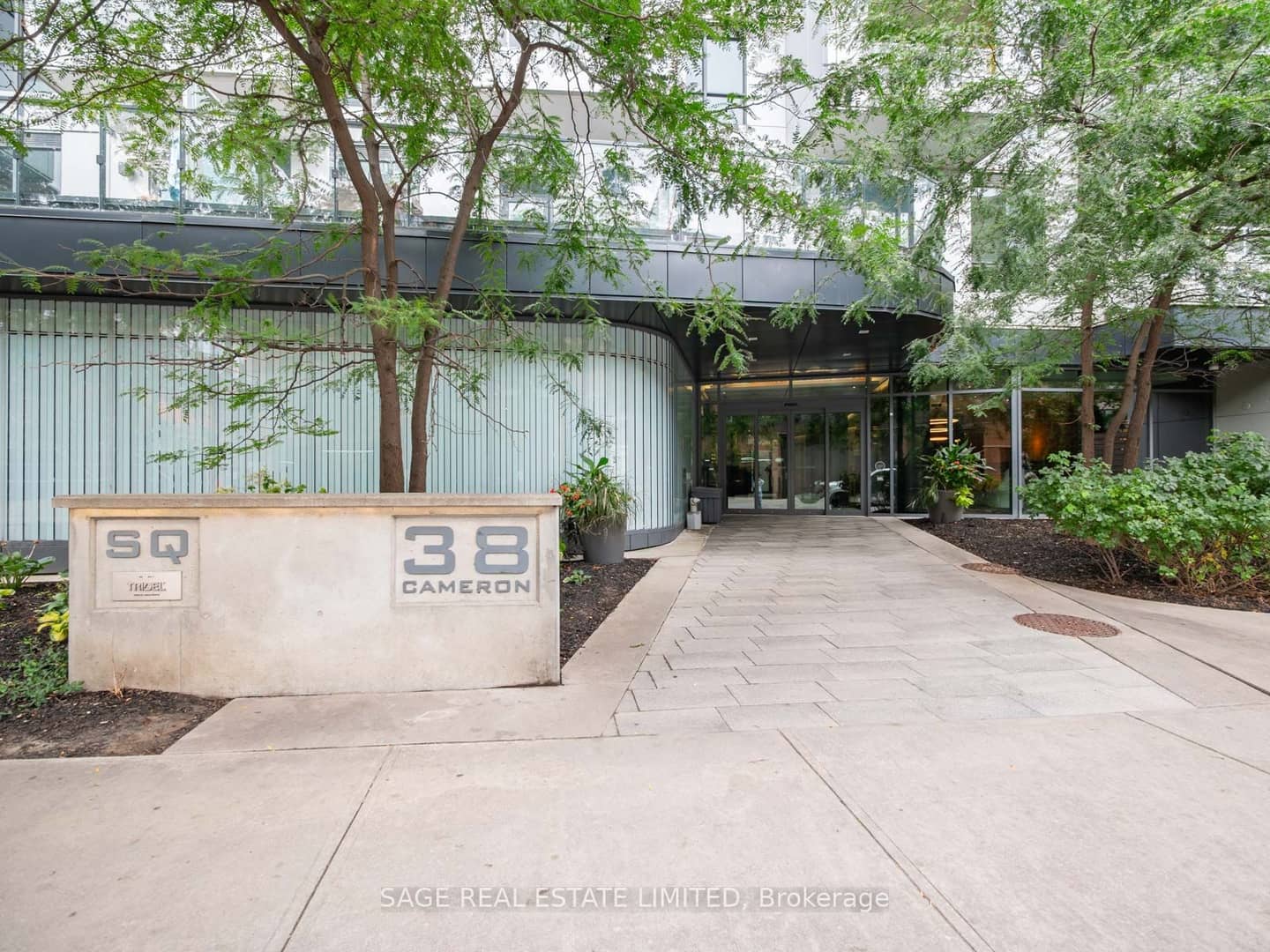 38 Cameron Street 524, Toronto, ON M5T 0C3