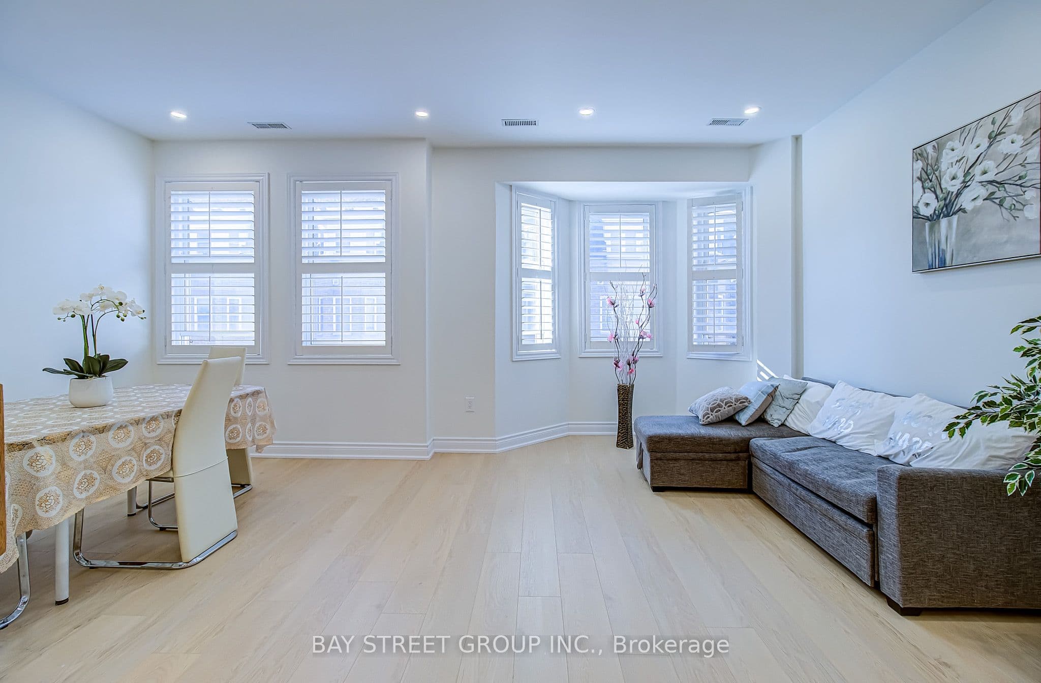 760 Lawrence Avenue SW 87, Toronto, ON M6A 3E7