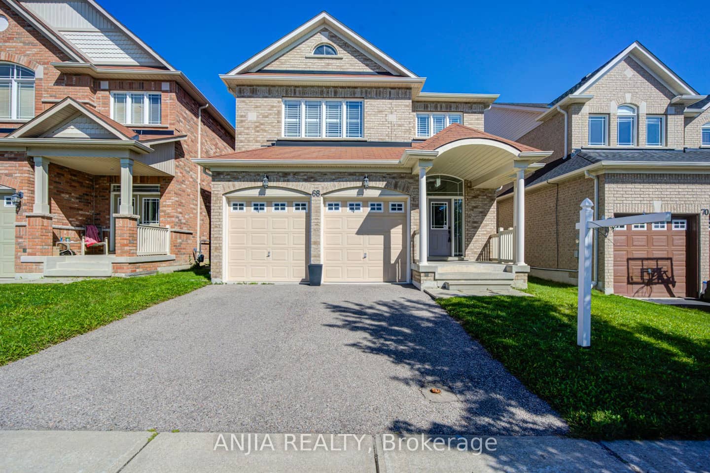 68 Old Field Crescent, East Gwillimbury, ON L9N 0A4