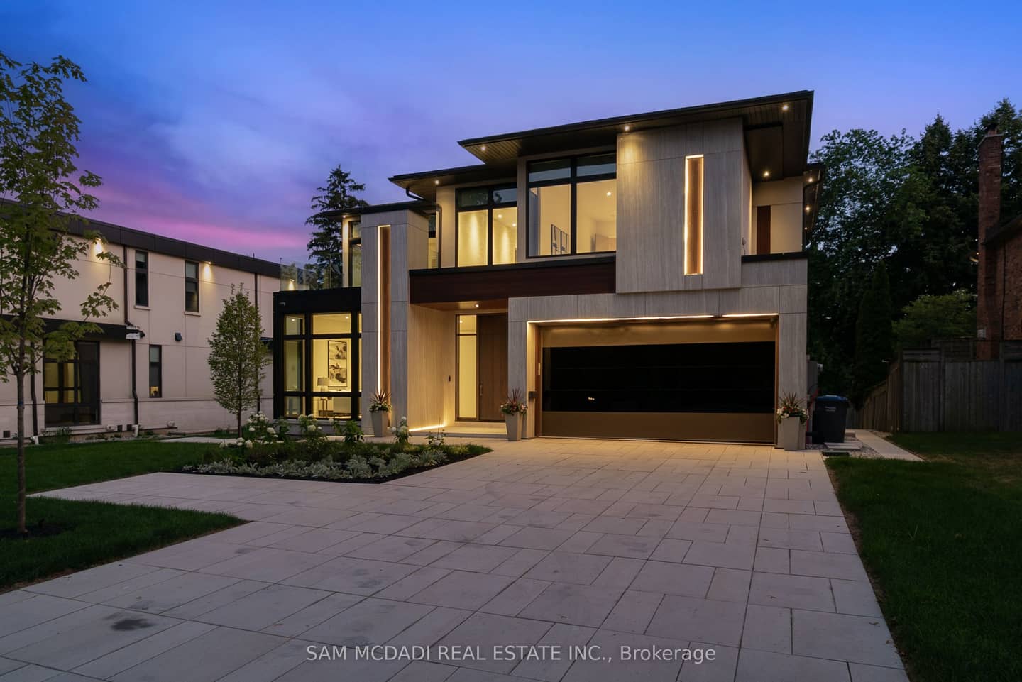 1222 Mississauga Road, Mississauga, ON L5H 2J2