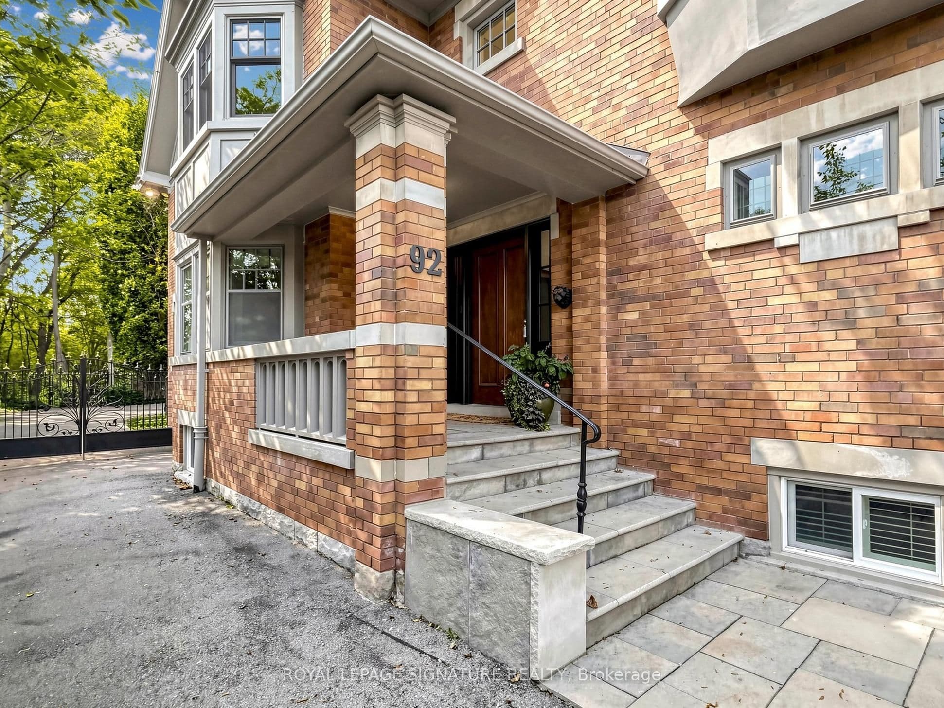 92 Inglewood Drive, Toronto, ON M4T 1H5