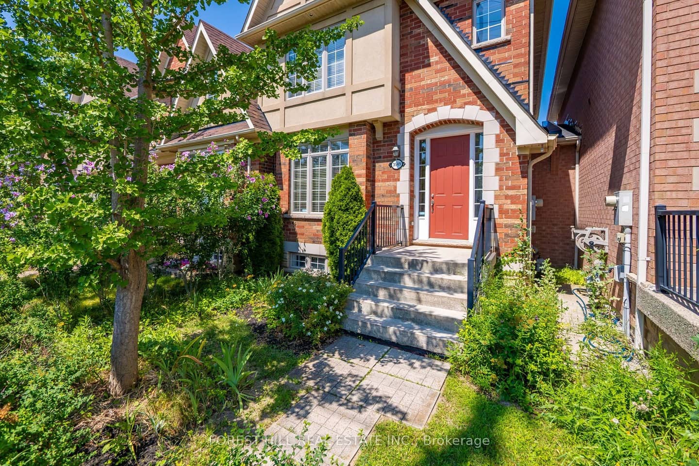 3549 Eglinton Avenue W, Mississauga, ON L5M 7T3