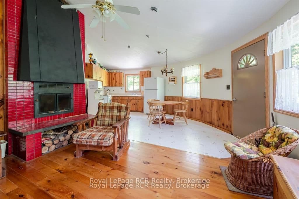 18 Young's Drive, South Bruce Peninsula, ON N0H 1X0