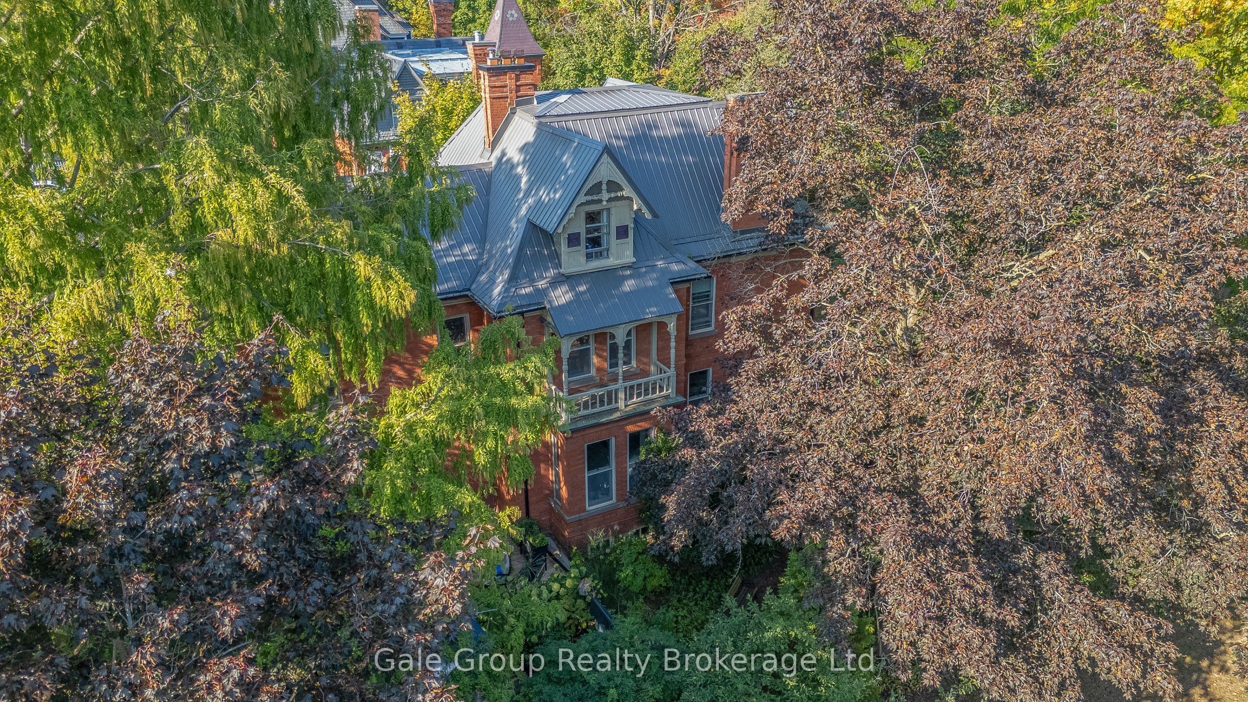 105 Vansittart Avenue, Woodstock, ON N4S 6E5