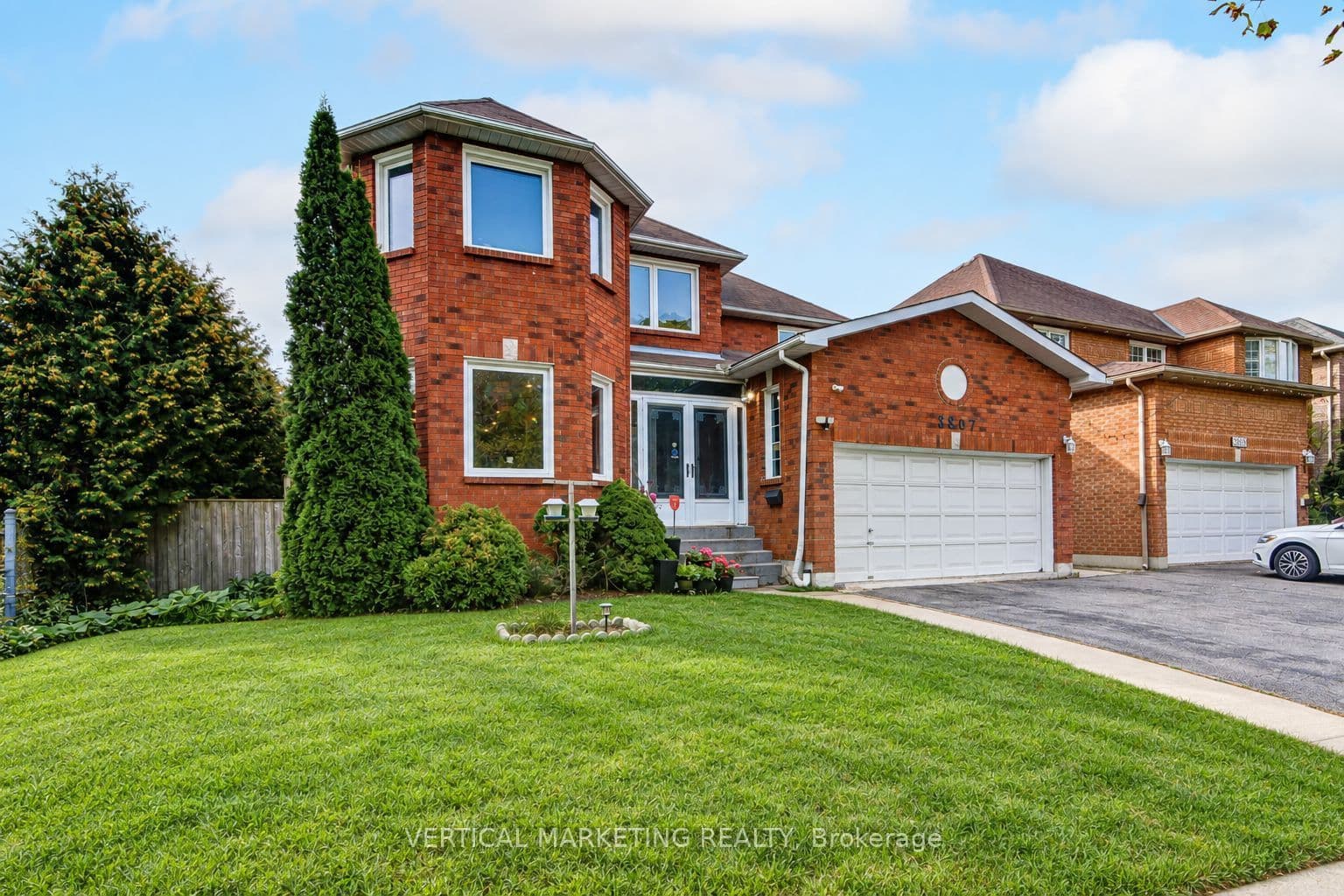 3807 Ellesmere Road, Toronto, ON M1C 1H8