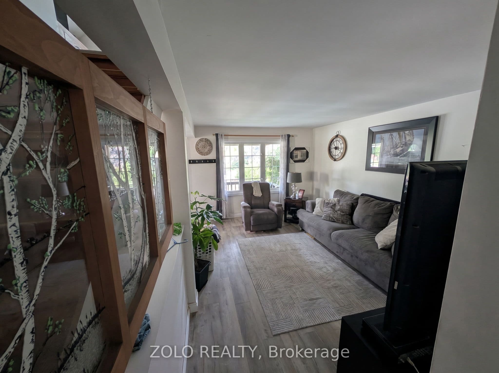 369 Athol Street E, Oshawa, ON L1H 1K9