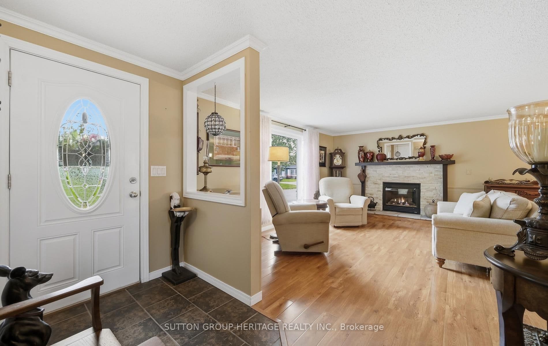 89 Bluffs Road, Clarington, ON L1B 1B9