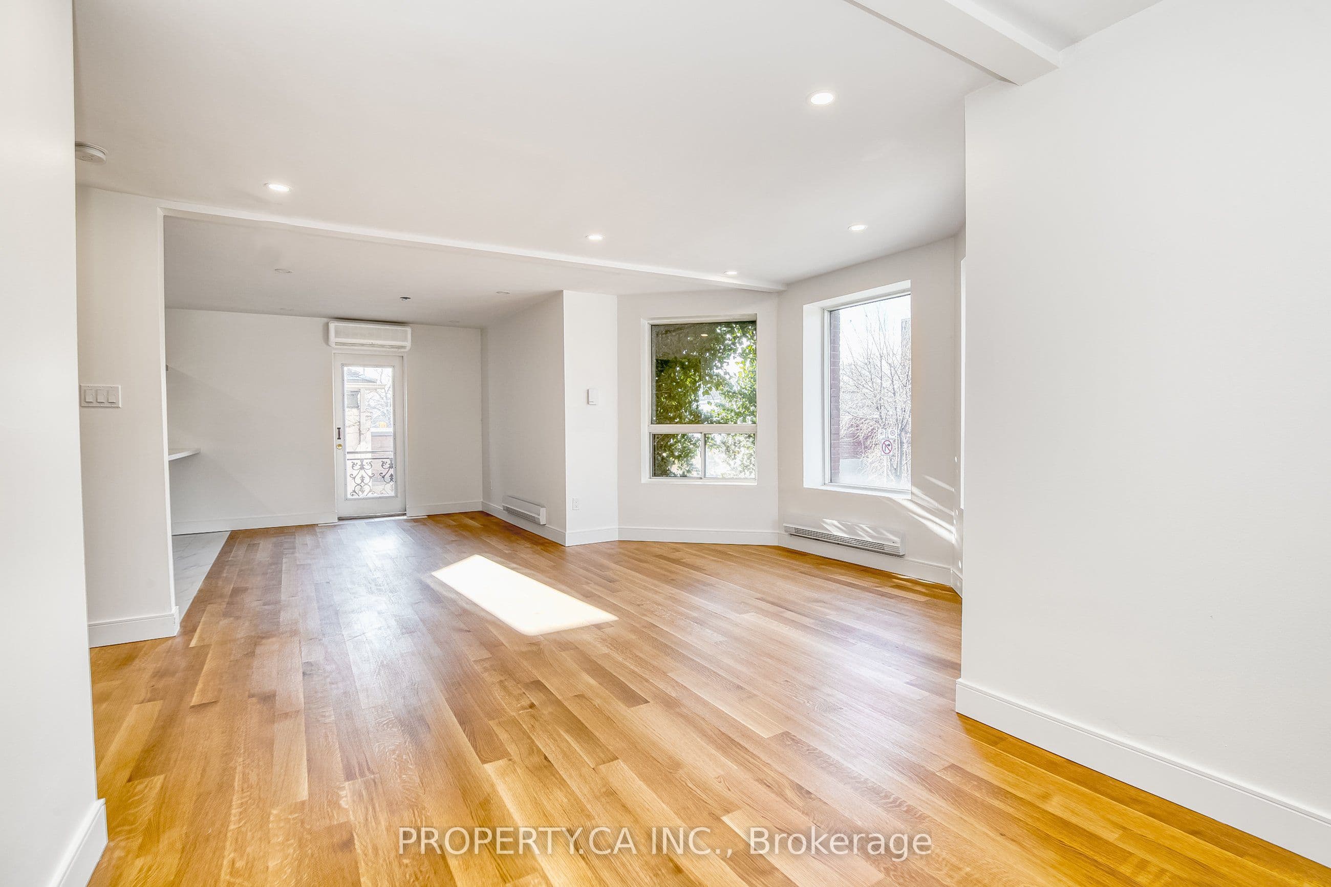 97 Lee Avenue, Toronto, ON M4E 2P2