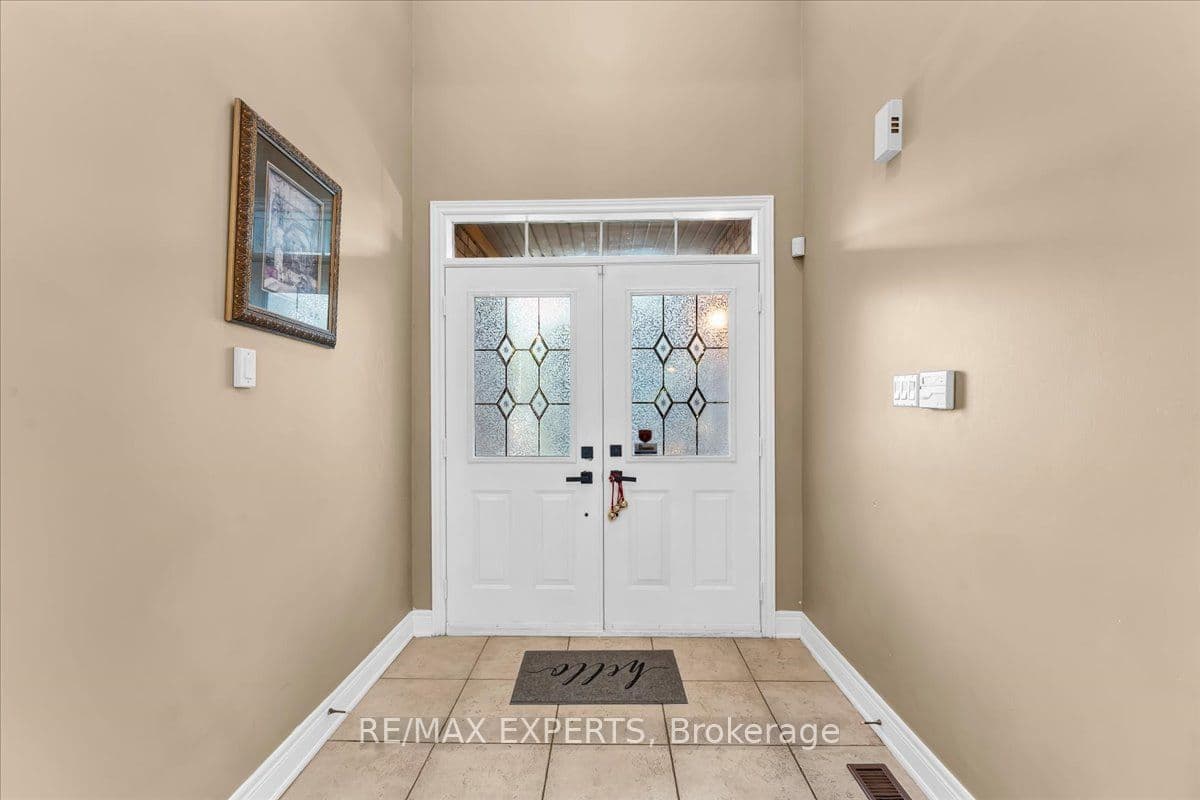 110 Velmar Drive, Vaughan, ON L4L 8W4