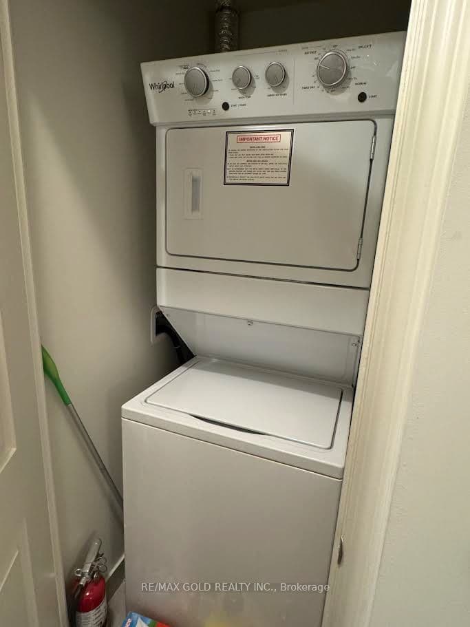 349 Rathburn W 102, Mississauga, ON L5B 0G9