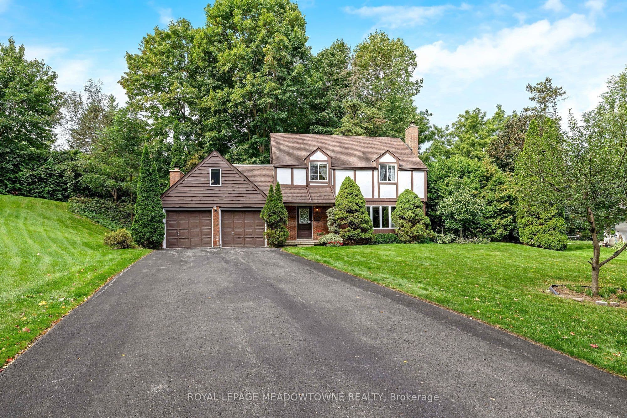 12 Mullen Place, Halton Hills, ON L7G 2R9