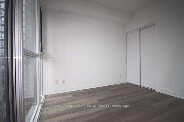 290 Adelaide Street W 2709, Toronto, ON M5V 0P3