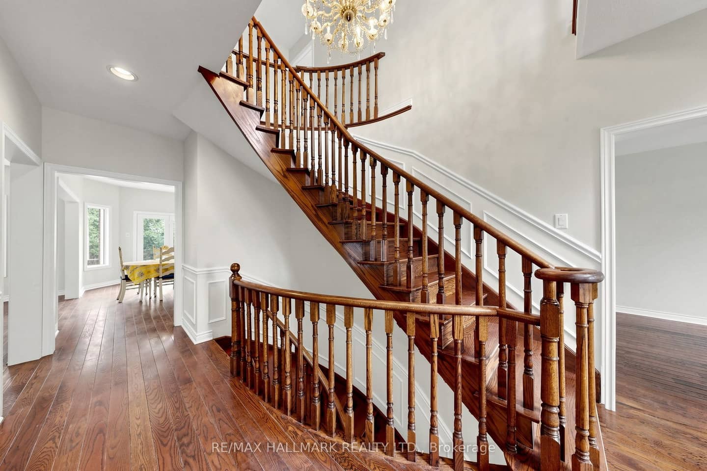 10 Driftwood Court, Richmond Hill, ON L4E 3K8