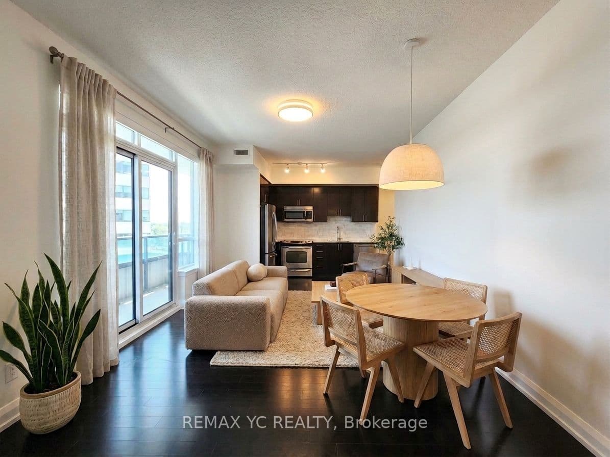 7171 Yonge Street 408, Markham, ON L3T 0C5