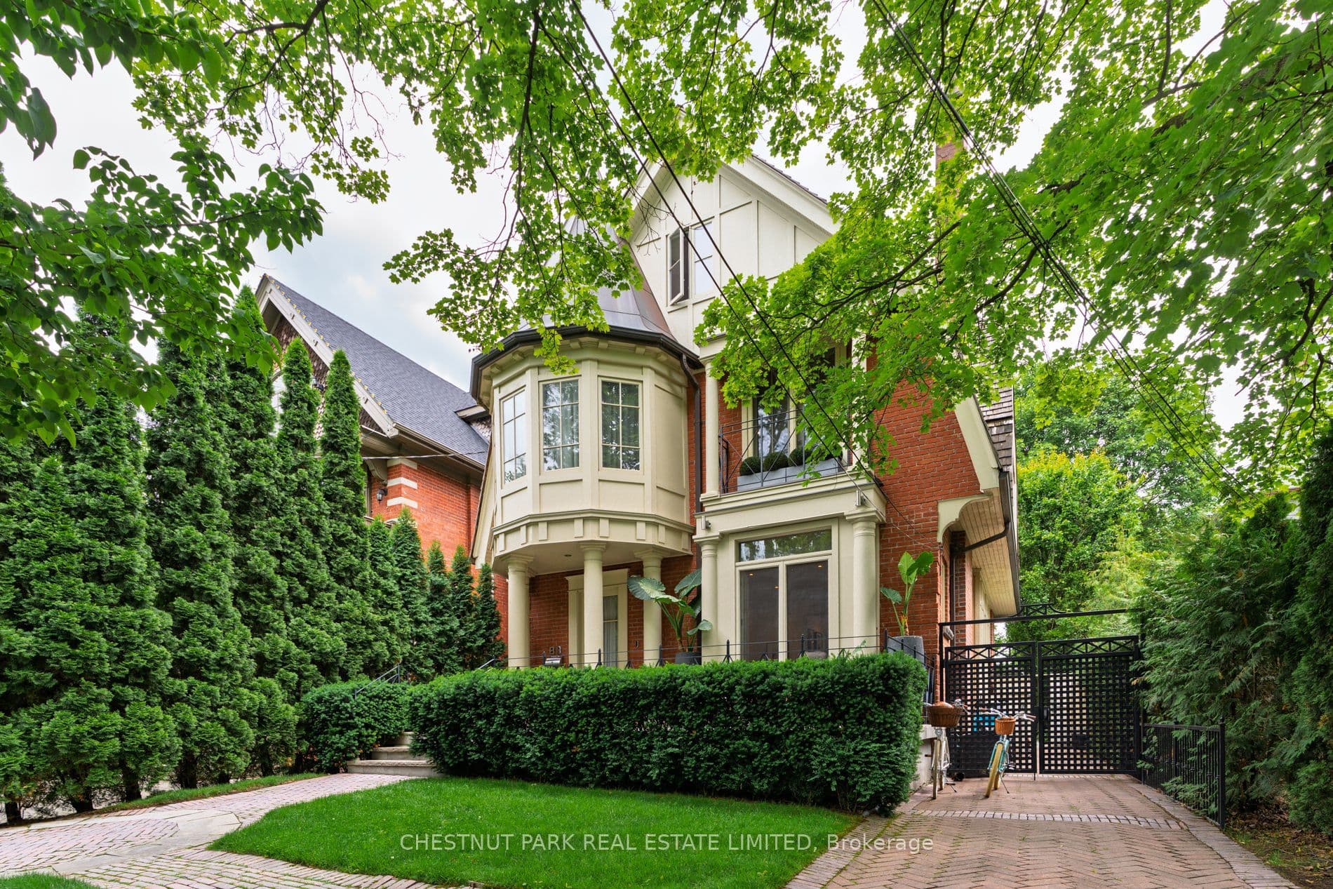 83 Binscarth Road, Toronto, ON M4W 1Y3