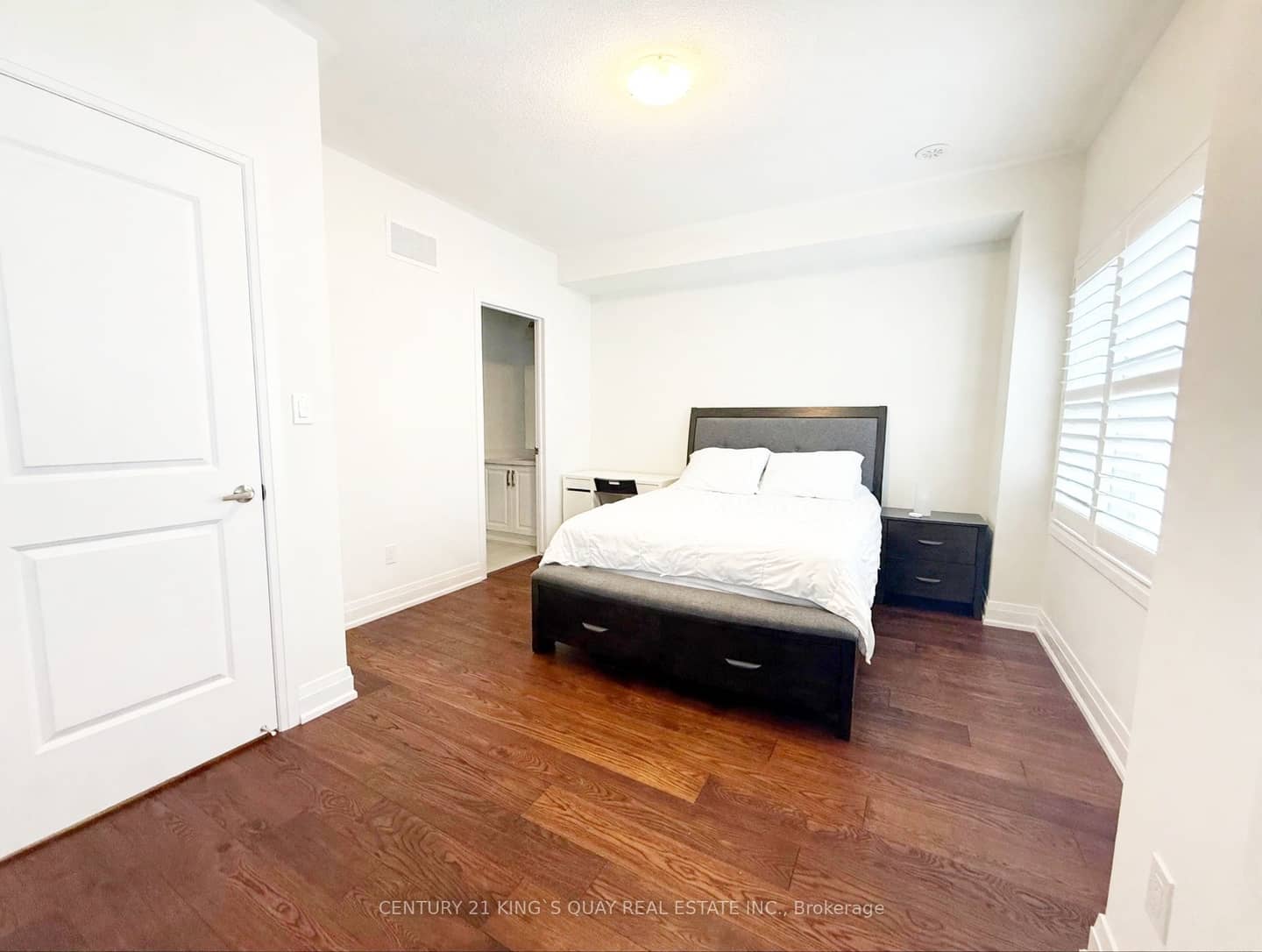 15 Maybank Lane, Whitchurch-Stouffville, ON L4A 4X7