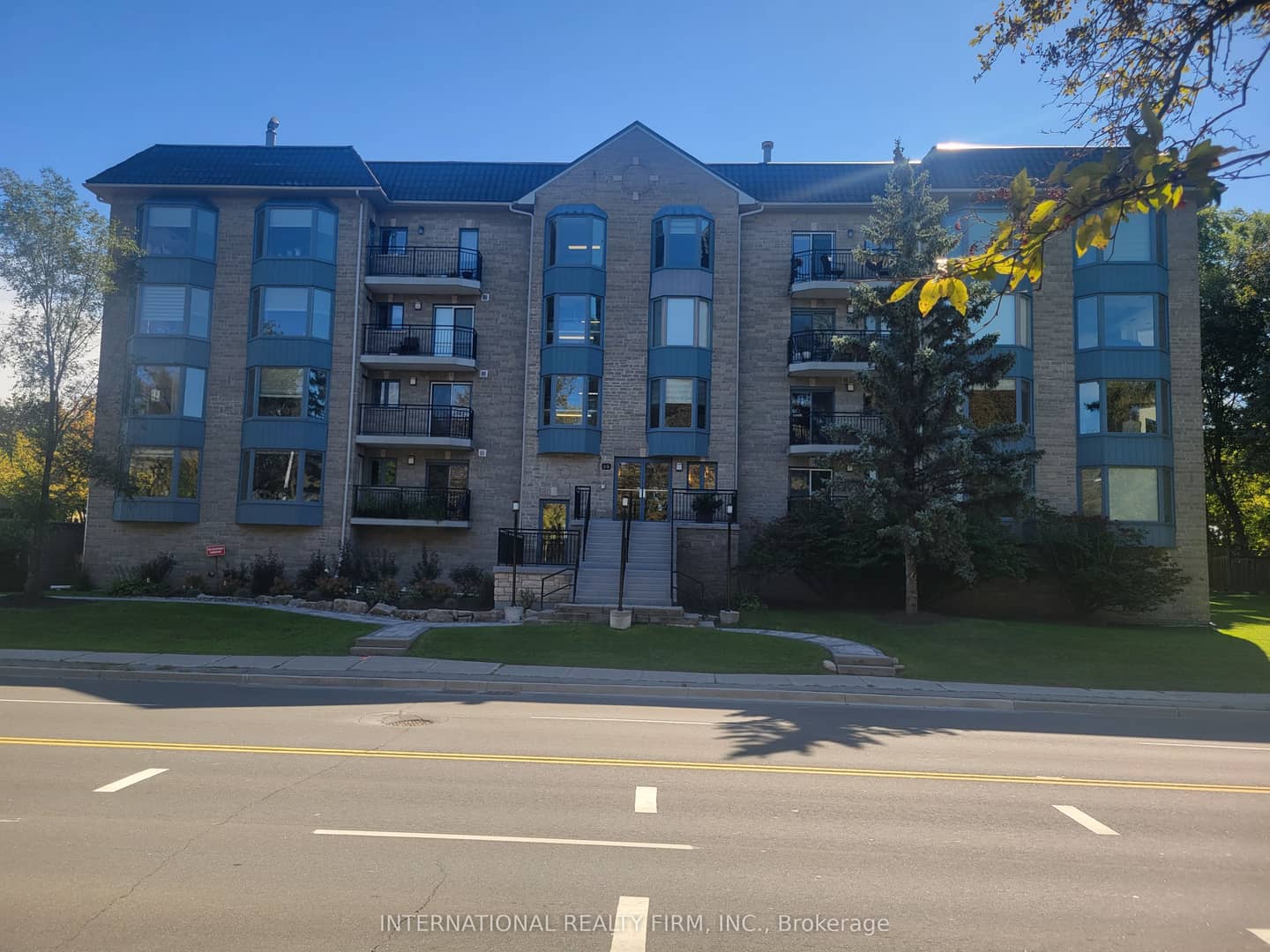 85 Wellington Street W 310, Aurora, ON L4G 2P2