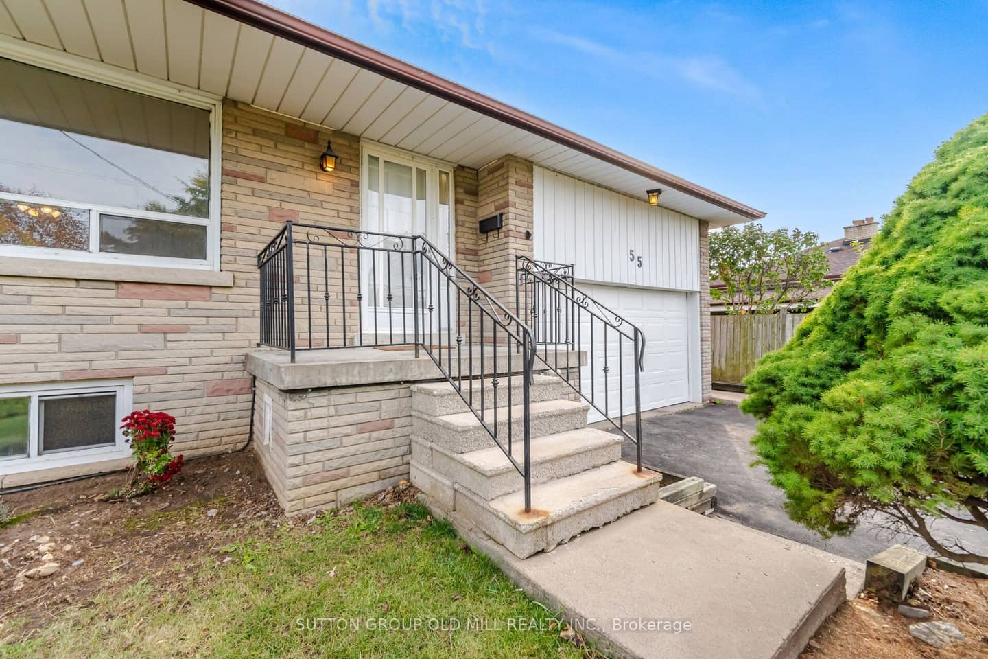 55 Sun Row Drive, Toronto, ON M9P 3H5