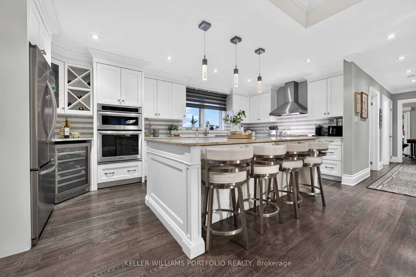 5 Northampton Drive, Toronto, ON M9B 4S5