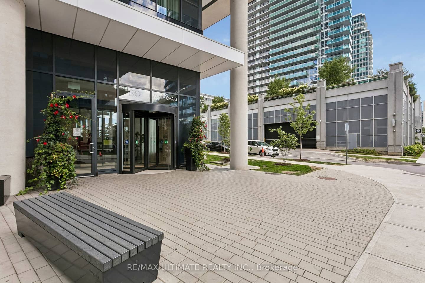 38 Annie Craig Drive 4409, Toronto, ON M8V 0G9