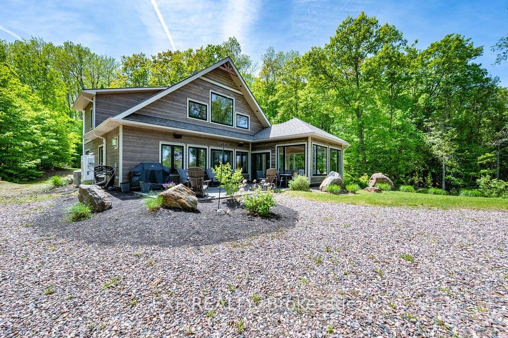 772 Ferguson Lake Road, Greater Madawaska, ON K7V 3Z7