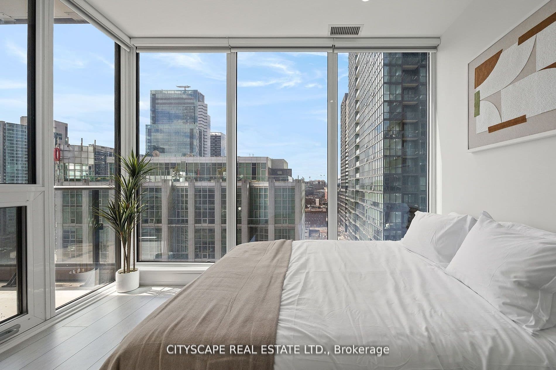 55 Mercer Street S 1802, Toronto, ON M5V 1H2
