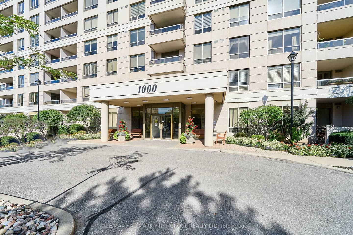 1000 The Road N 1411, Pickering, ON L1V 6V4