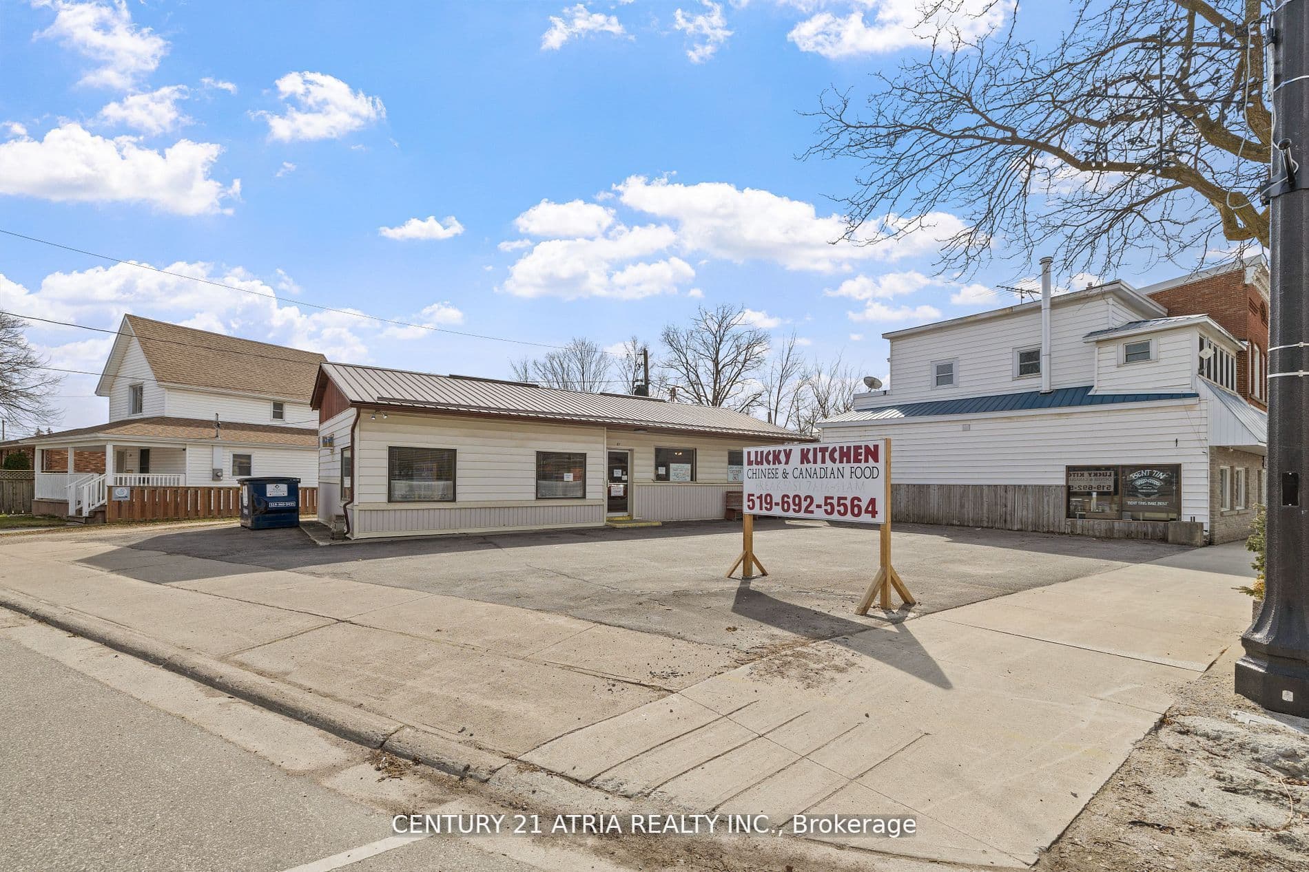81 London Road, Chatham-Kent, ON N0P 2K0