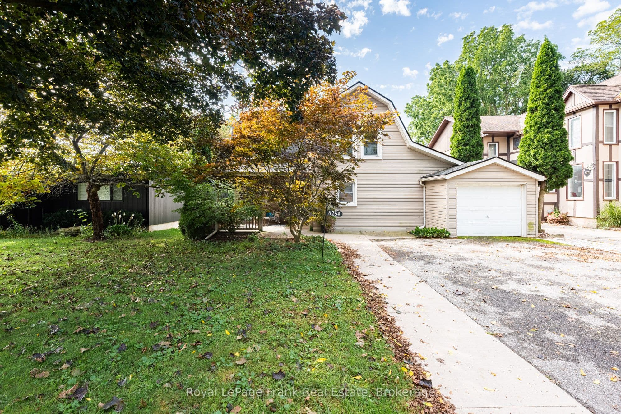 6254 Russell Street, Niagara Falls, ON L2J 1P1