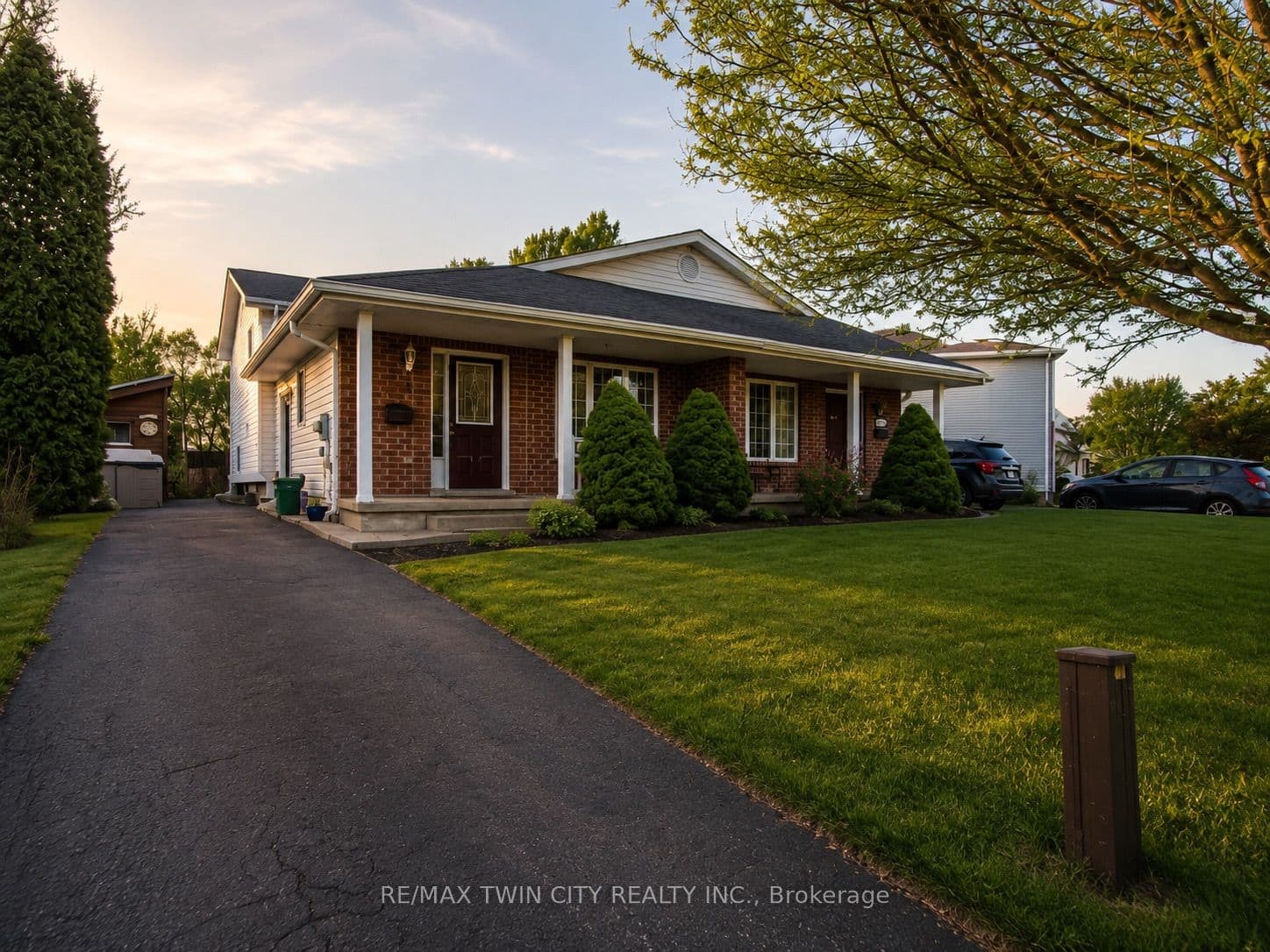 652 Jacob Lane A, Waterloo, ON N2V 2G9