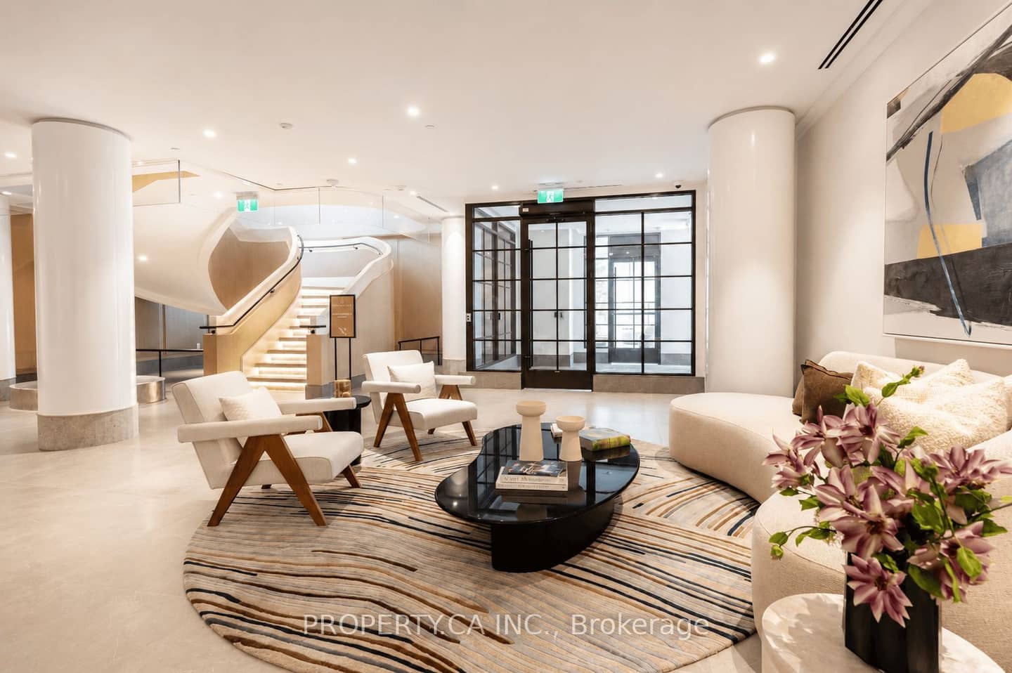 399 Royal Orchard Boulevard 422, Markham, ON L3T 0H4