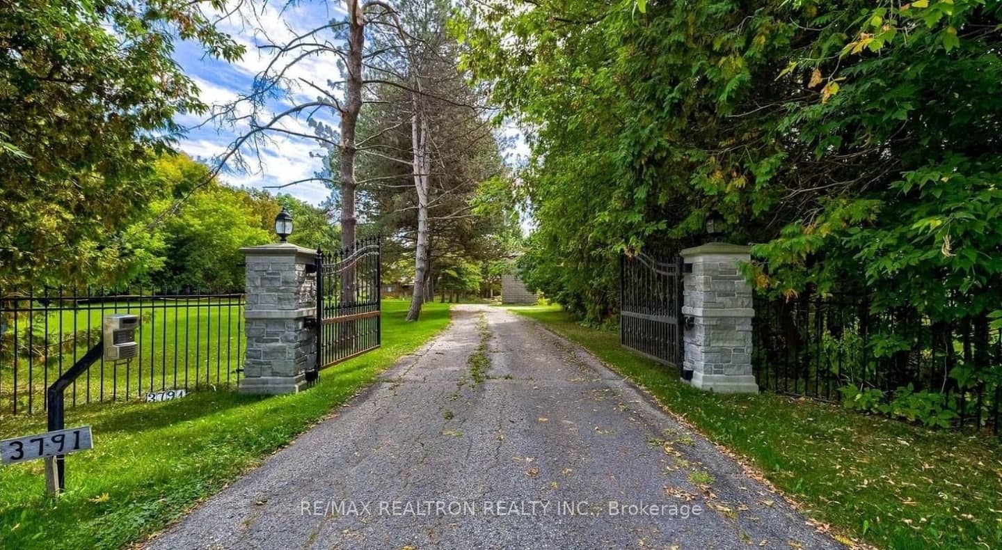 3791 Vivian Road, Whitchurch-Stouffville, ON L0G 1E0