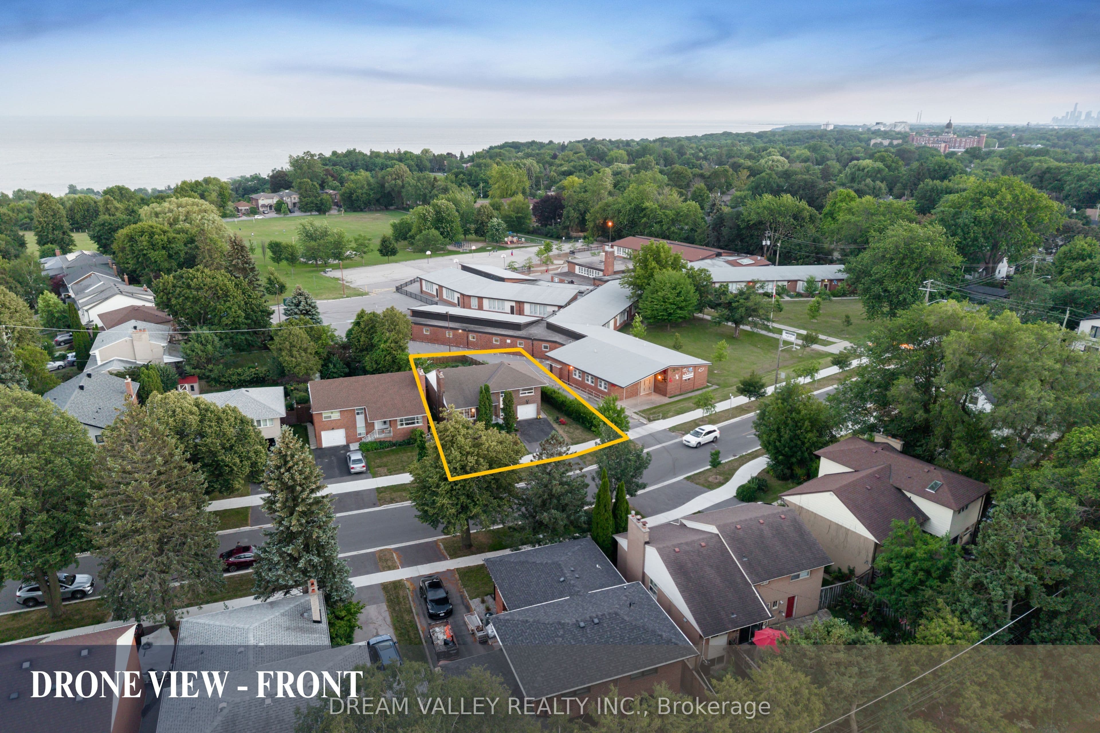 51 Sloley Road Main, Toronto, ON M1M 1C7