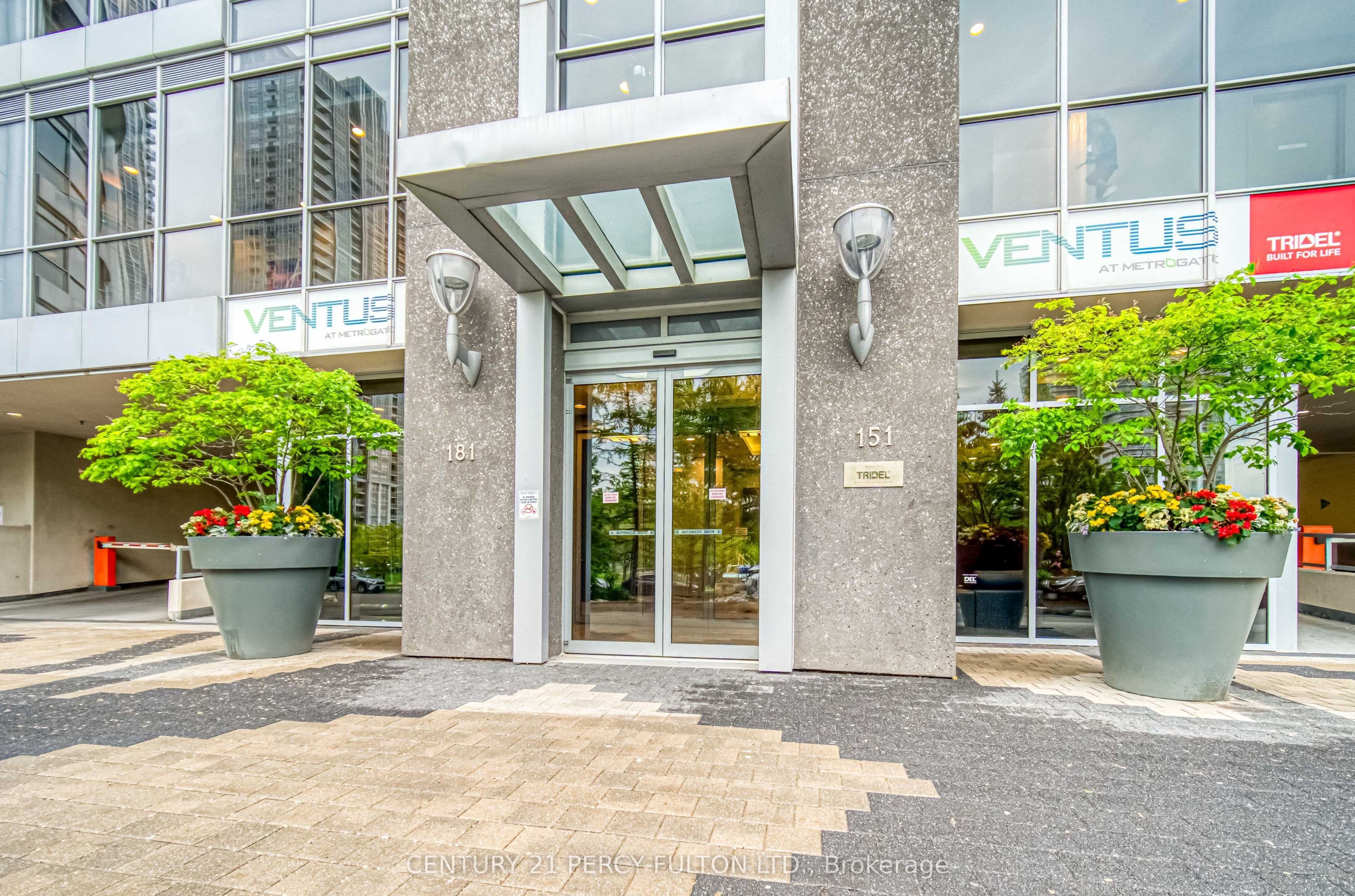 181 Village Green Square 116, Toronto, ON M1S 0L3