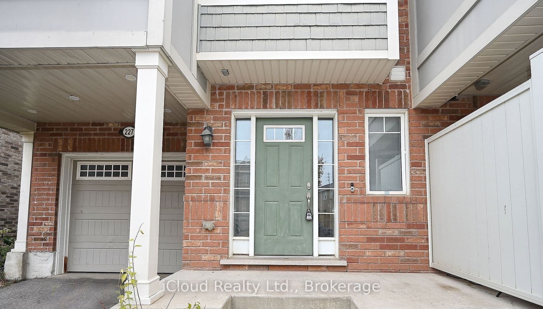 227 Slingsby Landing, Milton, ON L9T 8N5