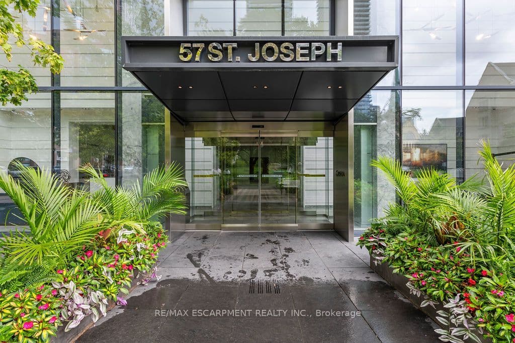 57 St Joseph Street 206, Toronto, ON M5S 0C5