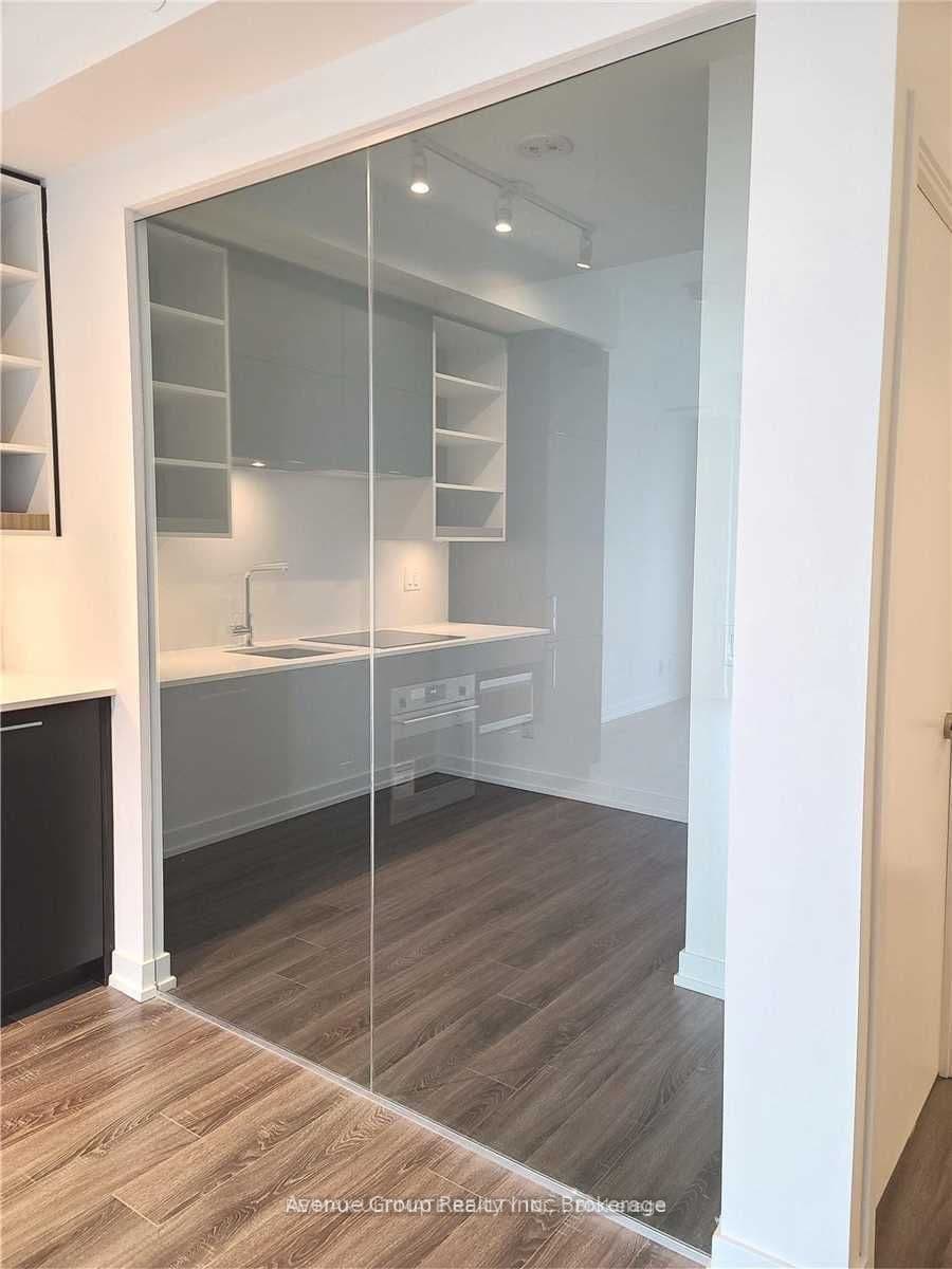 20 Edward Street 2012, Toronto, ON M5G 0C5