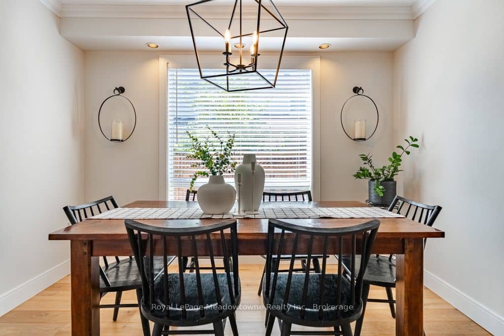 407 Baverstock Crescent, Milton, ON L9T 5L1