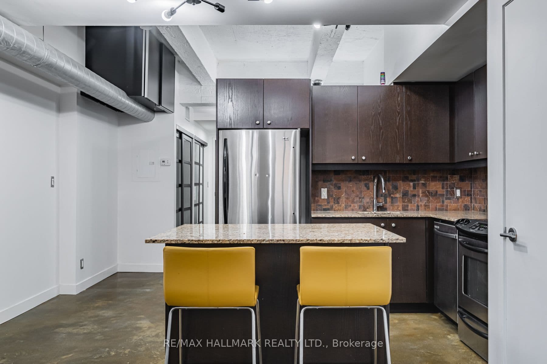 201 Carlaw Avenue L06, Toronto, ON M4M 2S3