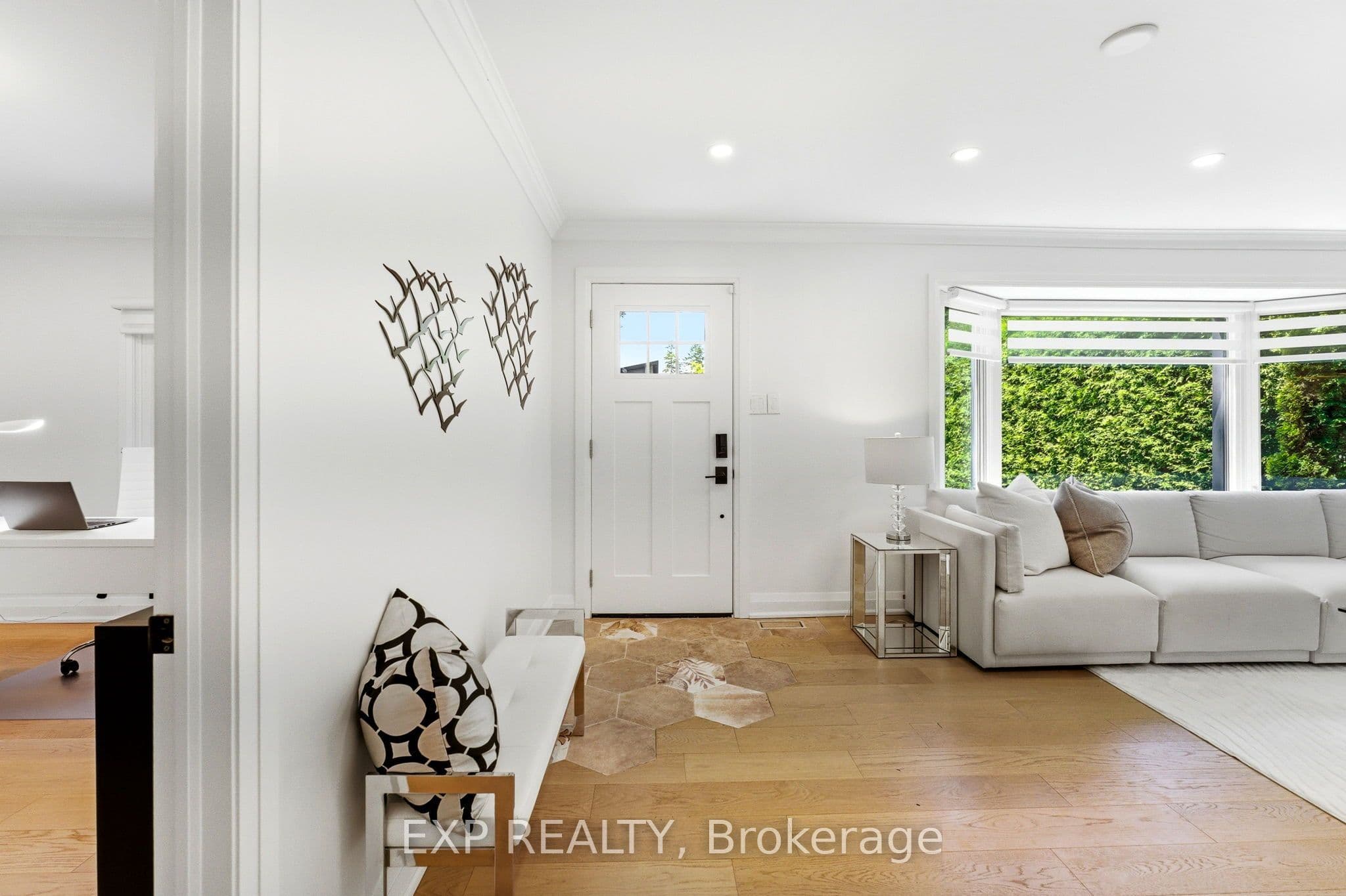 32 Farley Circle, Georgina, ON L0E 1S0