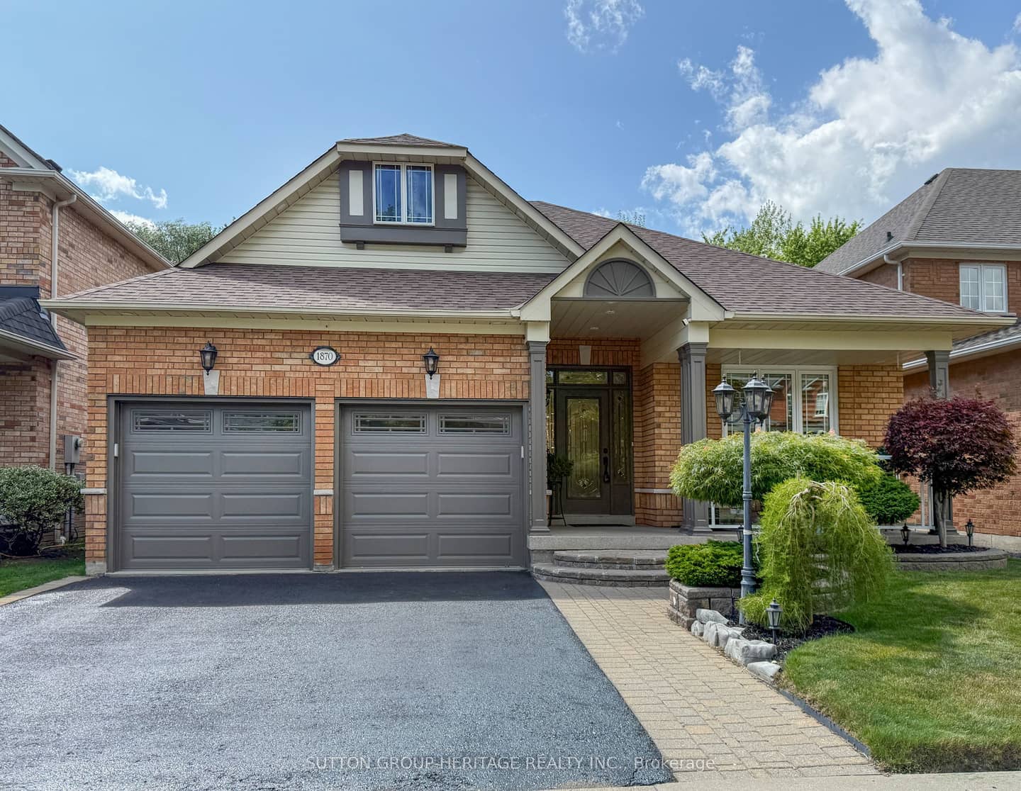 1870 Falconwood Way, Pickering, ON L1V 7C3