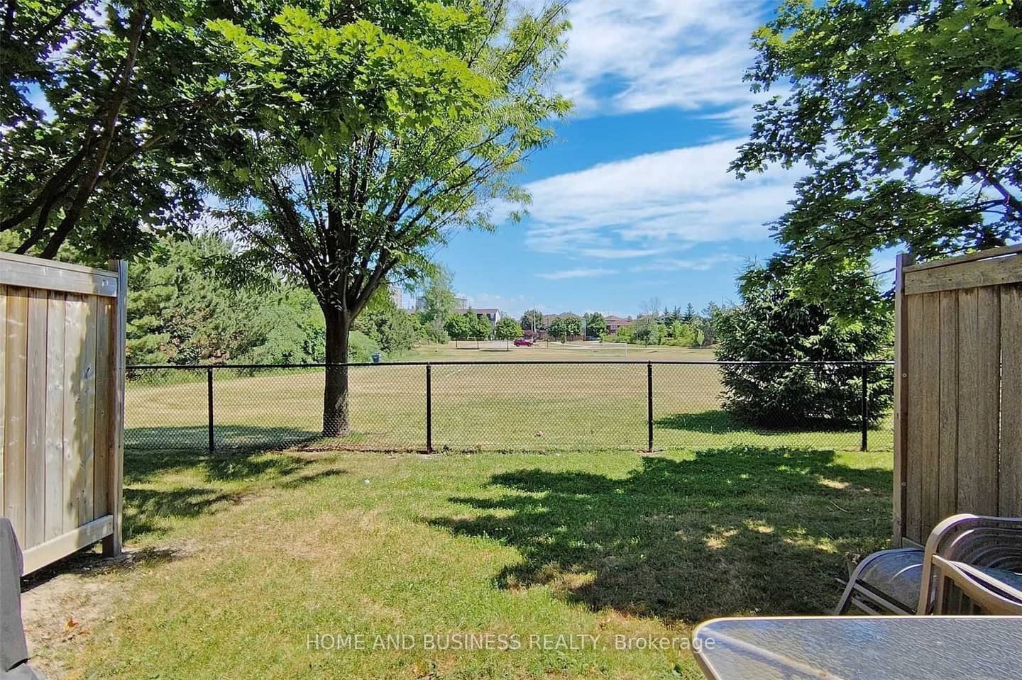 1588 South Parade Court 23, Mississauga, ON L5M 6E7
