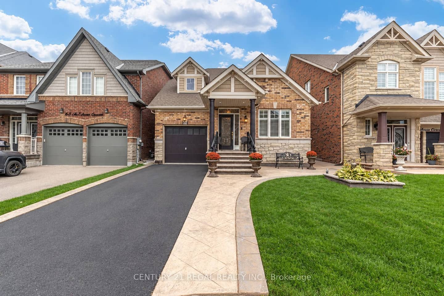 66 McEchearn Crescent, Caledon, ON L7C 3R4