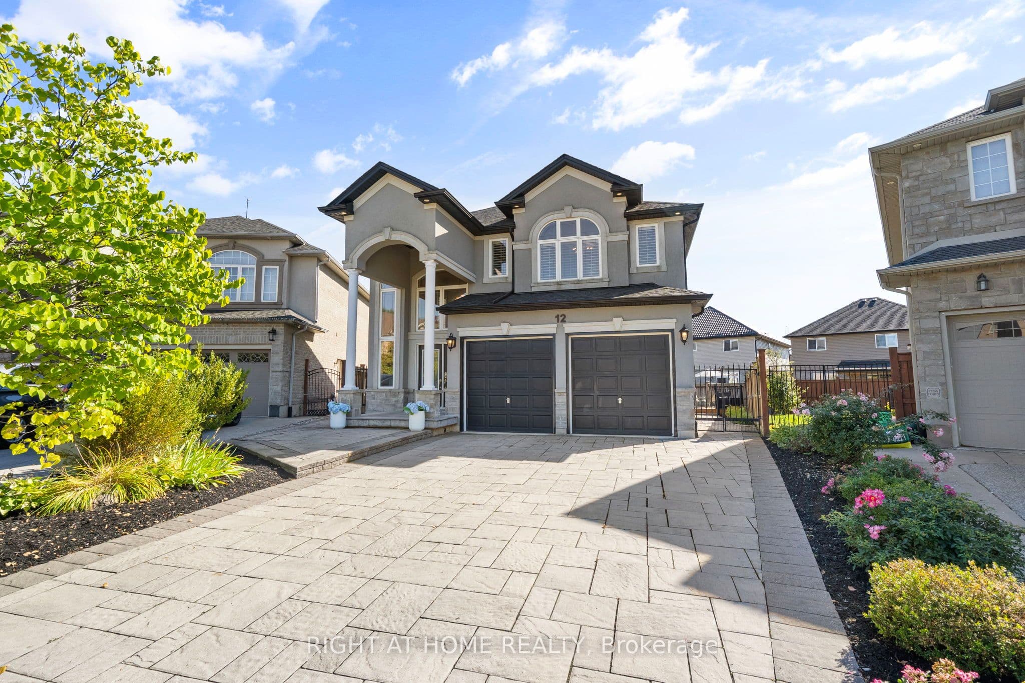 12 Donatello Court, Hamilton, ON L9B 0C2