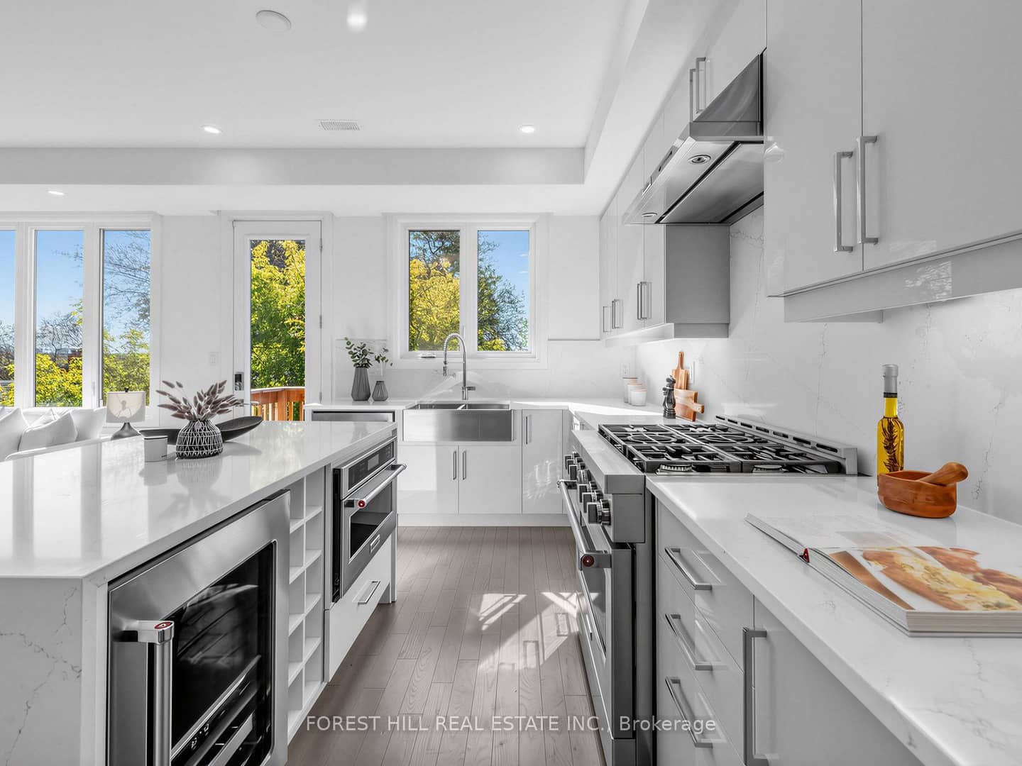 2996 Weston Road, Toronto, ON M9M 2S7