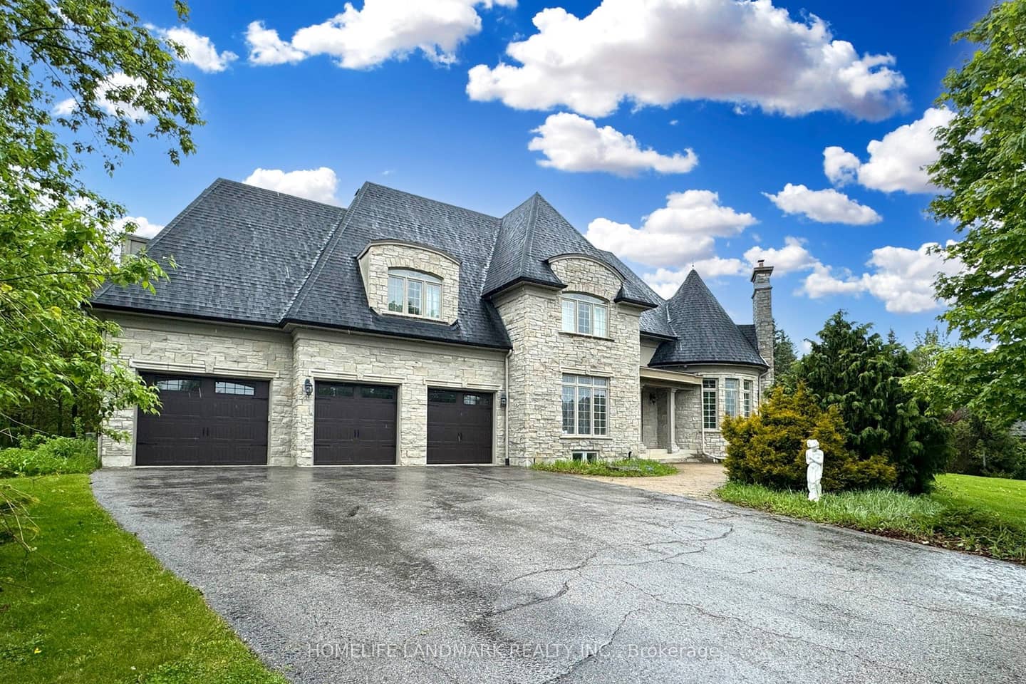 19 Wolf Run Court, Whitchurch-Stouffville, ON L4A 2L4